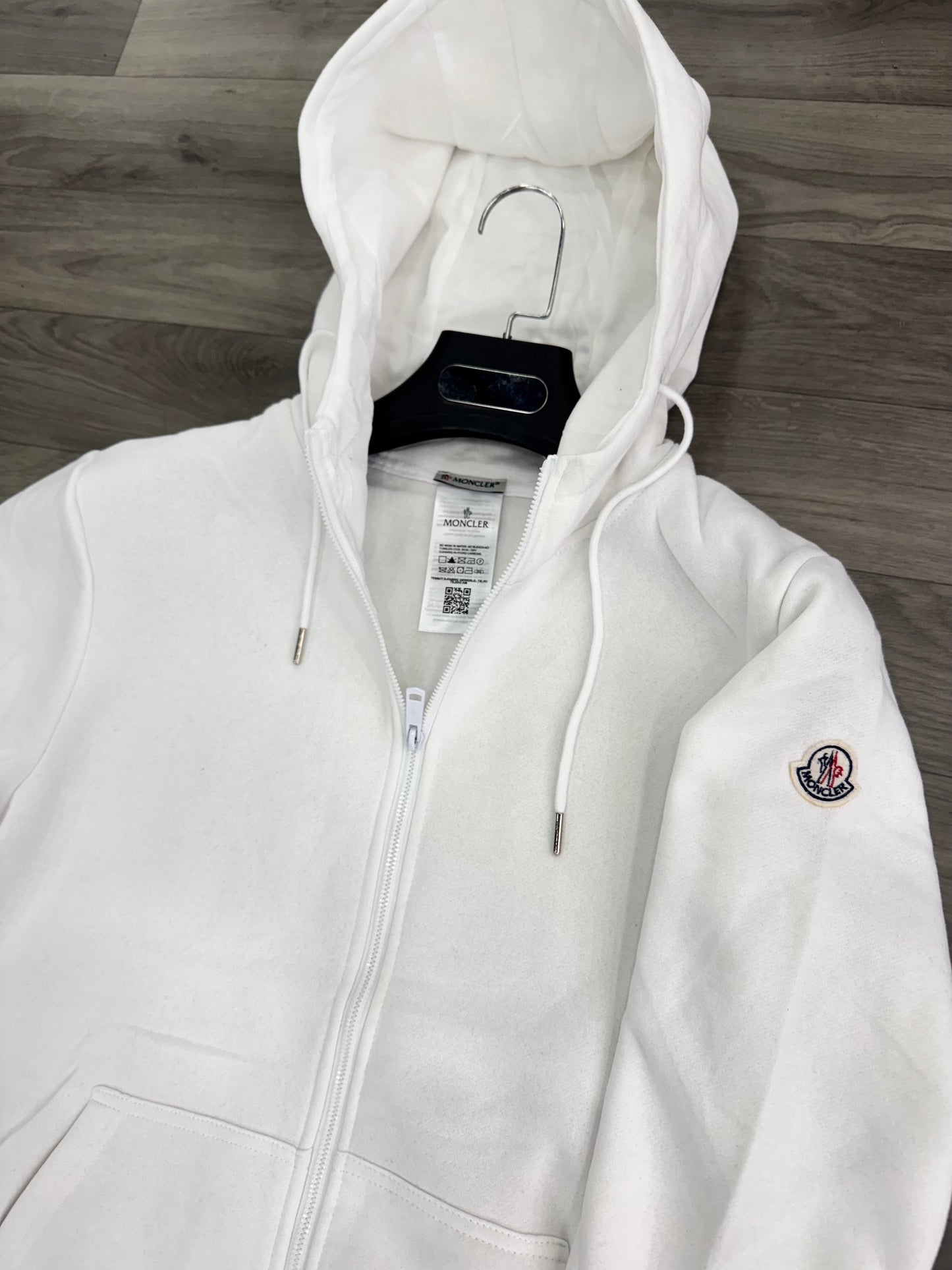 MONCLER V400 ΣΕΤ ΦΟΡΜΕΣ