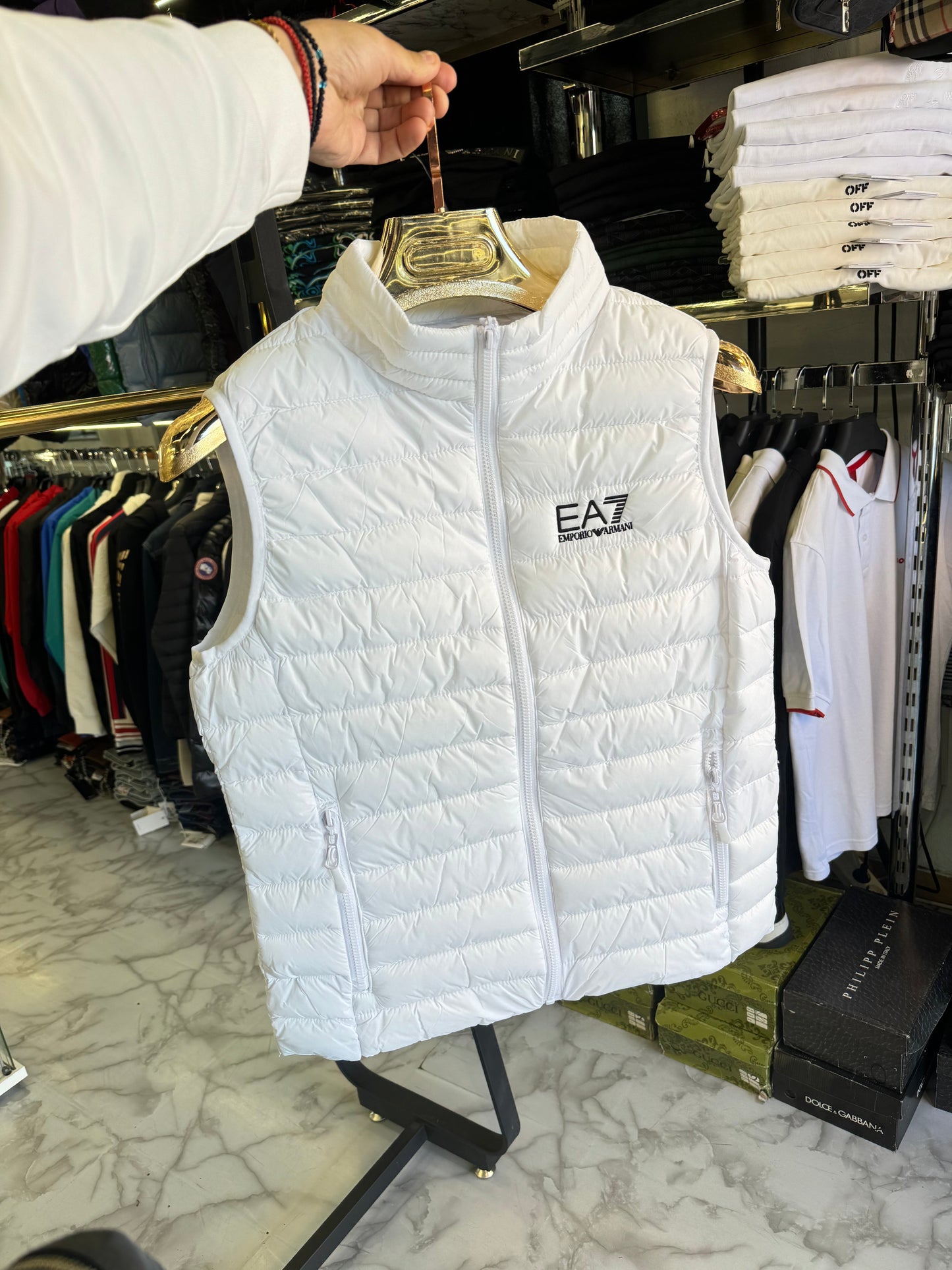 ARMANI - ΑΜΑΝΙΚΟ ΜΠΟΥΦΑΝ