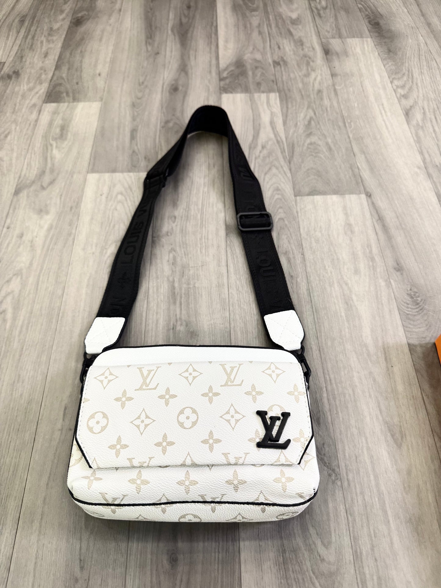 ΤΣΑΝΤΑΚΙ - LOUIS VUITTON