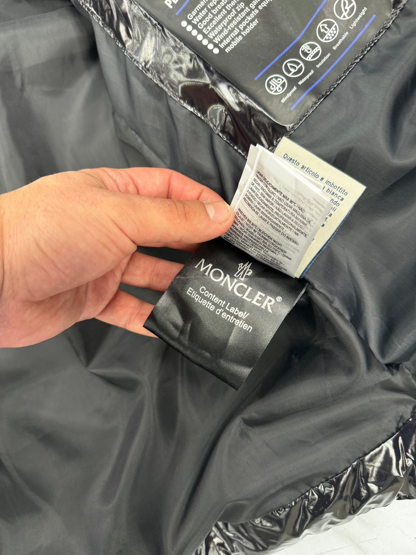 MONCLER - ΜΠΟΥΦΑΝ