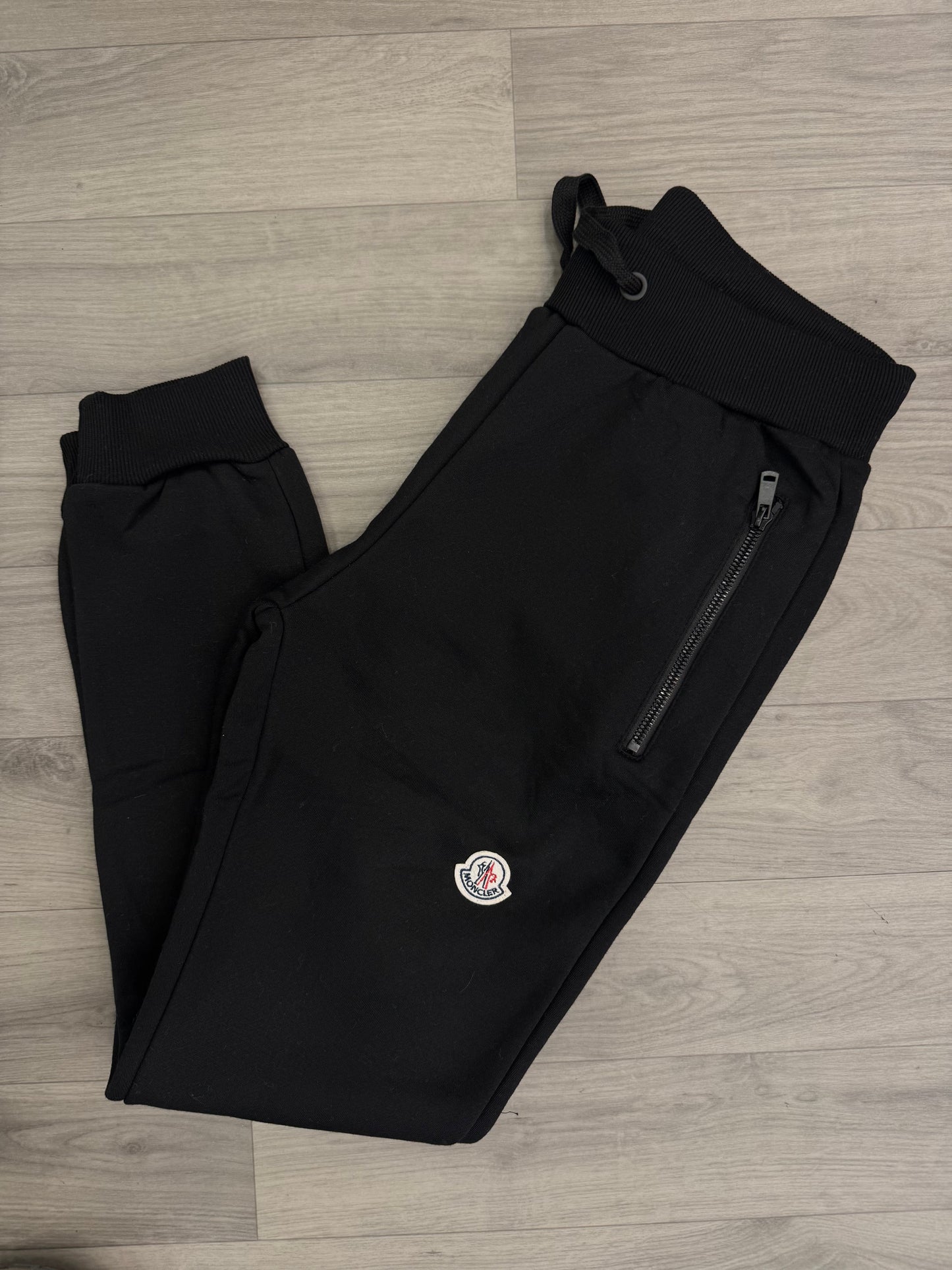 MONCLER V360 ΣΕΤ ΦΟΡΜΕΣ