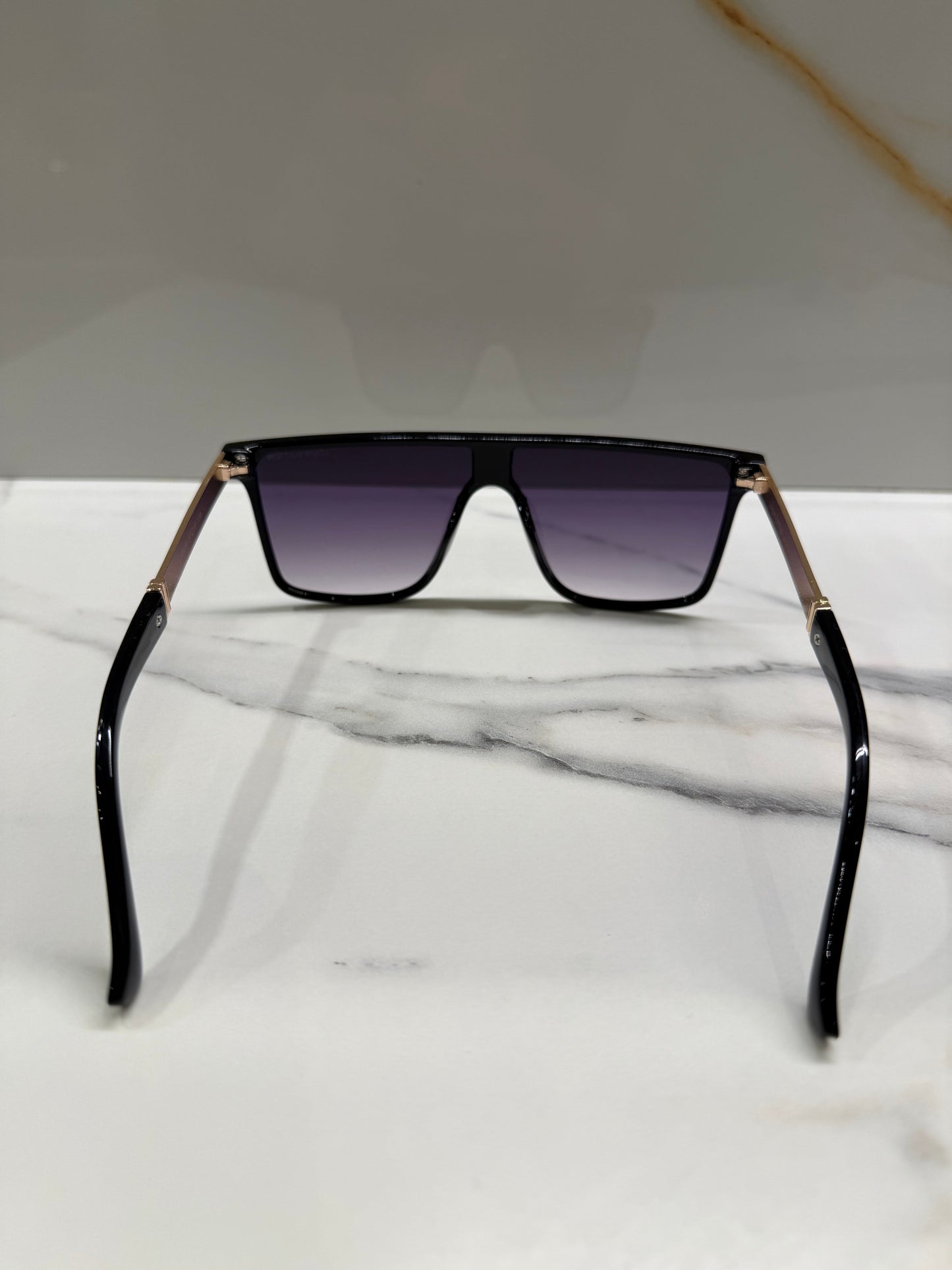 SUNGLASSES - LOUIS VUITTON