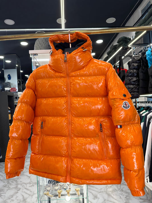 MONCLER MAYA - ΠΟΡΤΟΚΑΛΙ ΓΥΑΛΙΣΤΕΡΟ ΜΠΟΥΦΑΝ