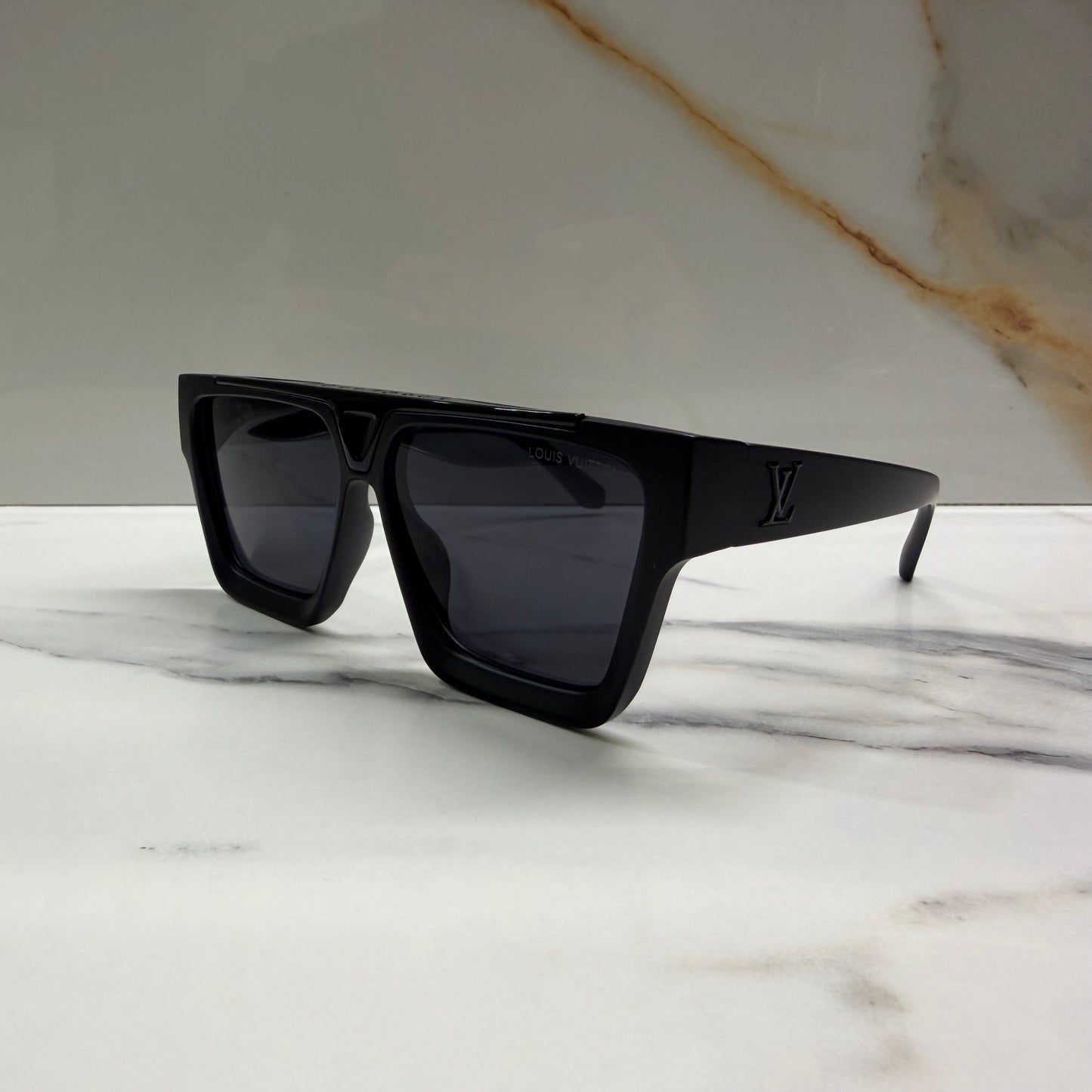 SUNGLASSES - LOUIS VUITTON