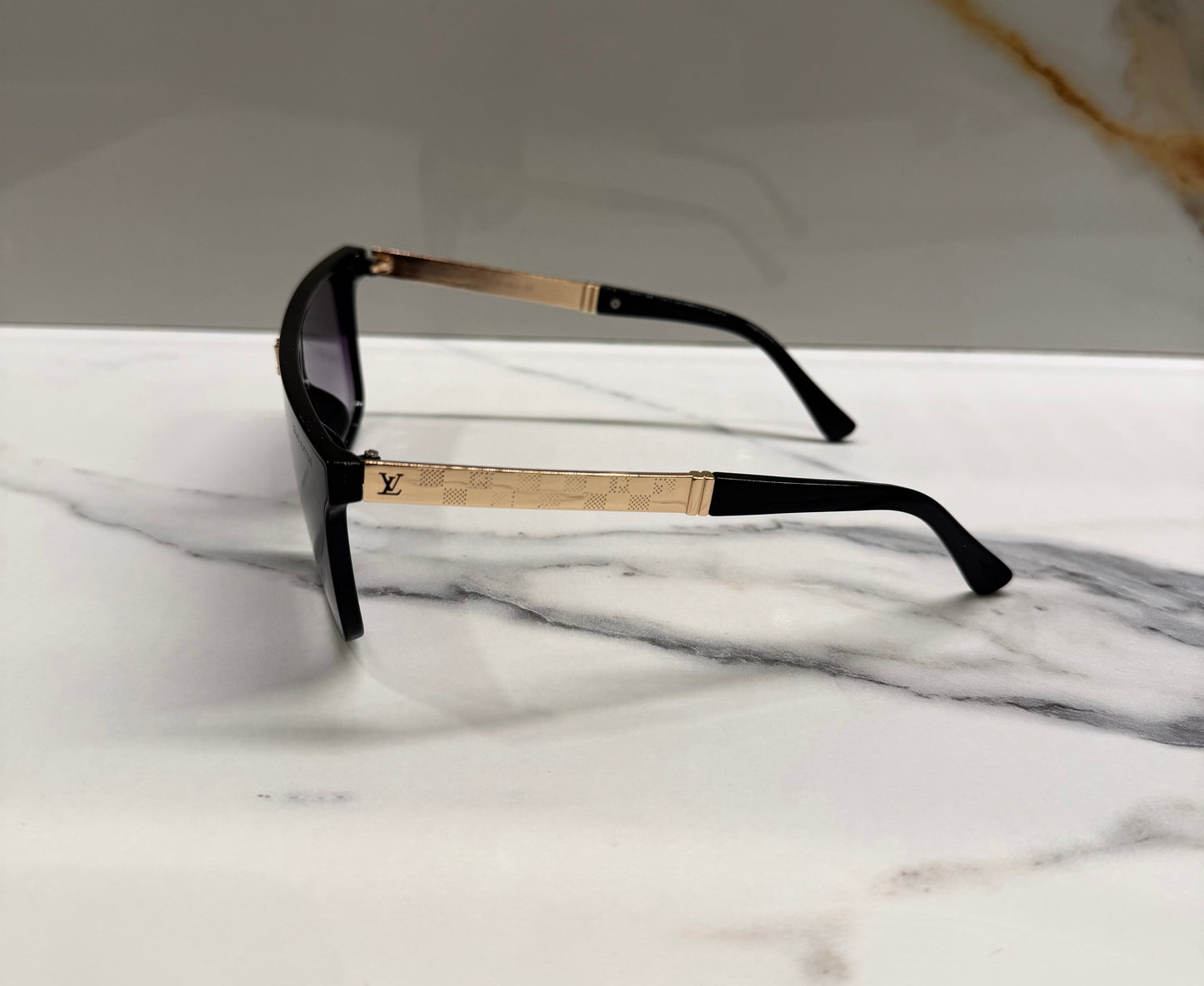SUNGLASSES - LOUIS VUITTON