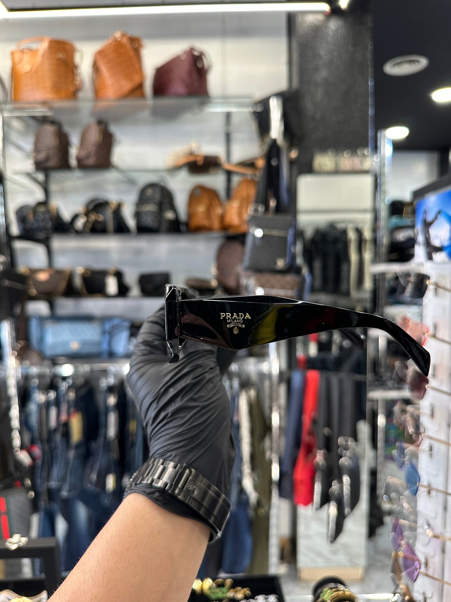 SUNGLASSES - Prada 043