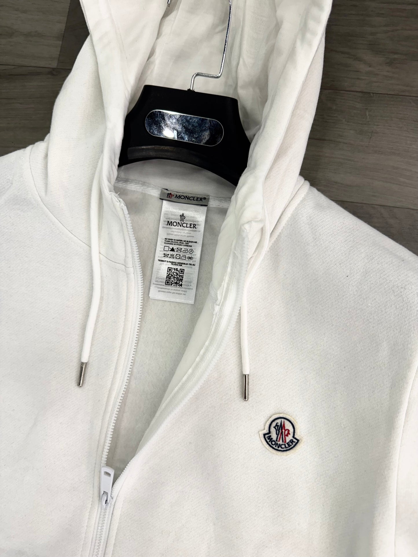 MONCLER V450 ΣΕΤ ΦΟΡΜΕΣ