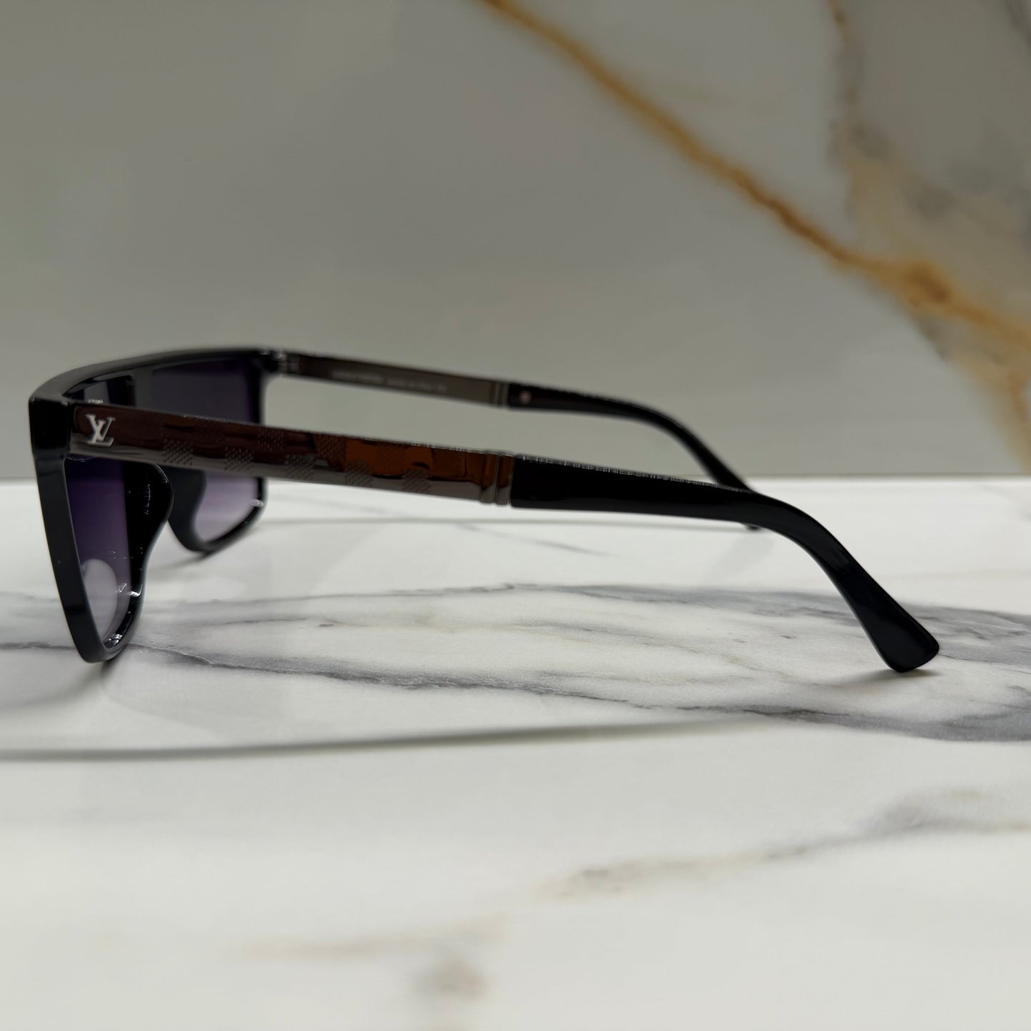 SUNGLASSES - LOUIS VUITTON