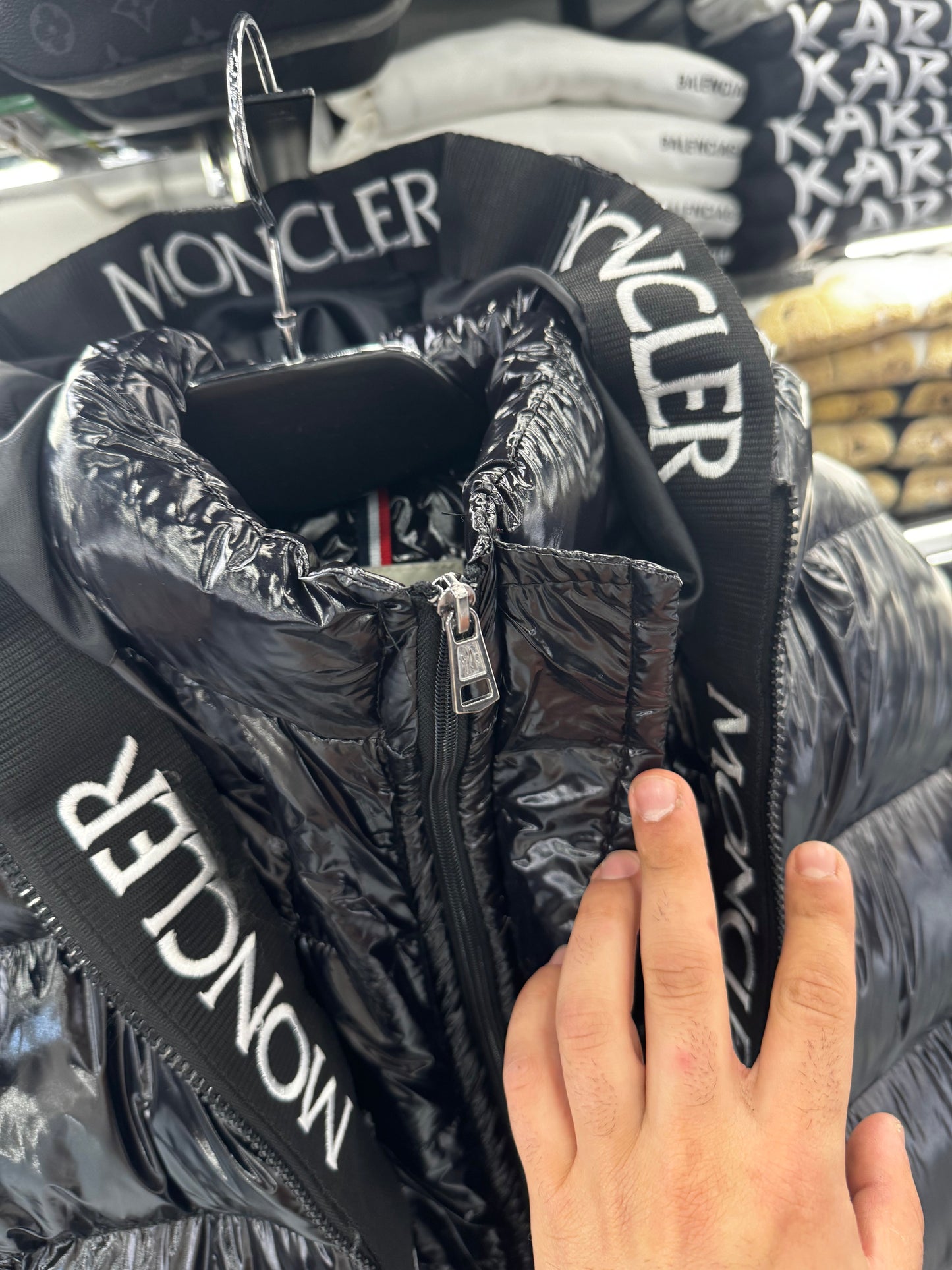 MONCLER - ΜΠΟΥΦΑΝ