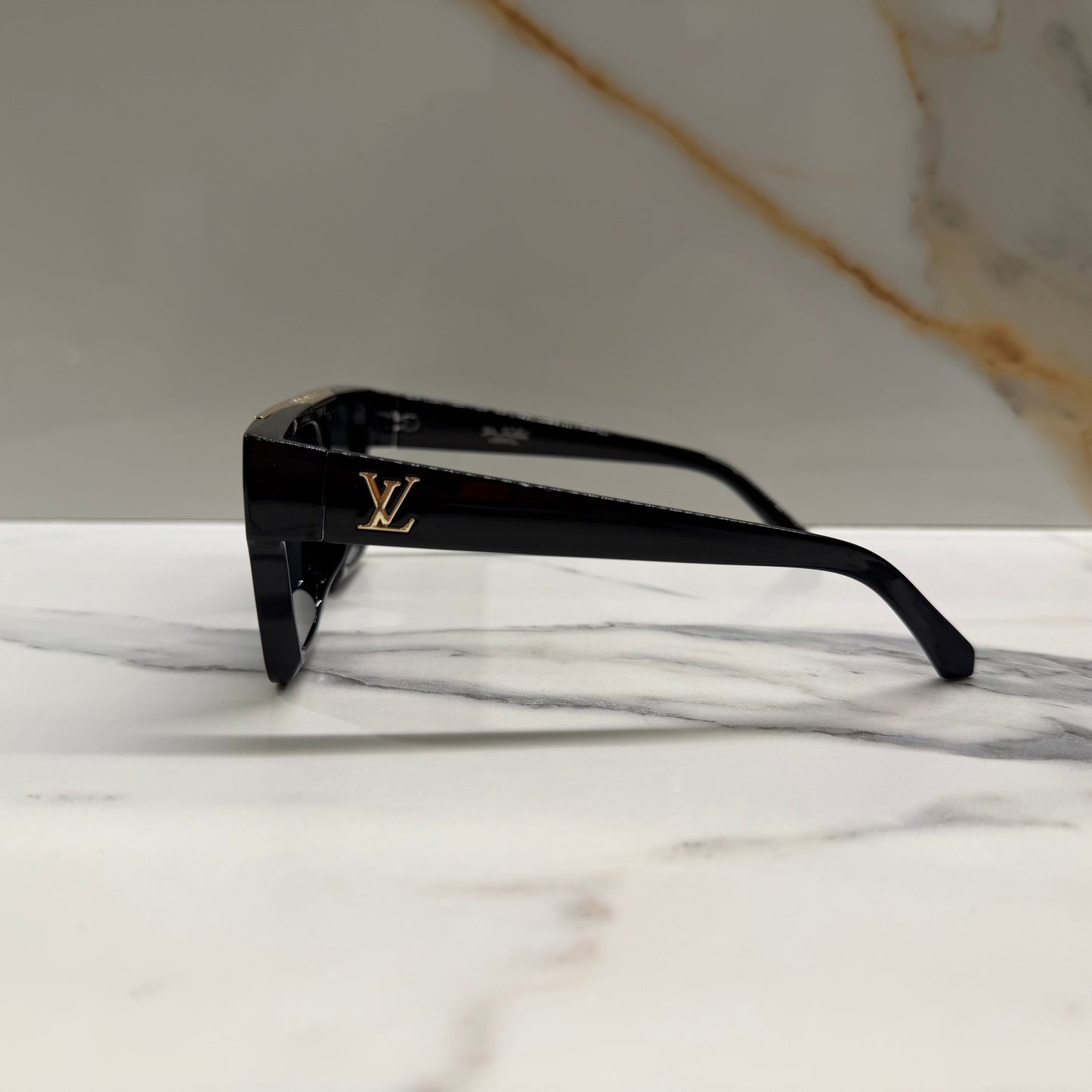 SUNGLASSES - LOUIS VUITTON