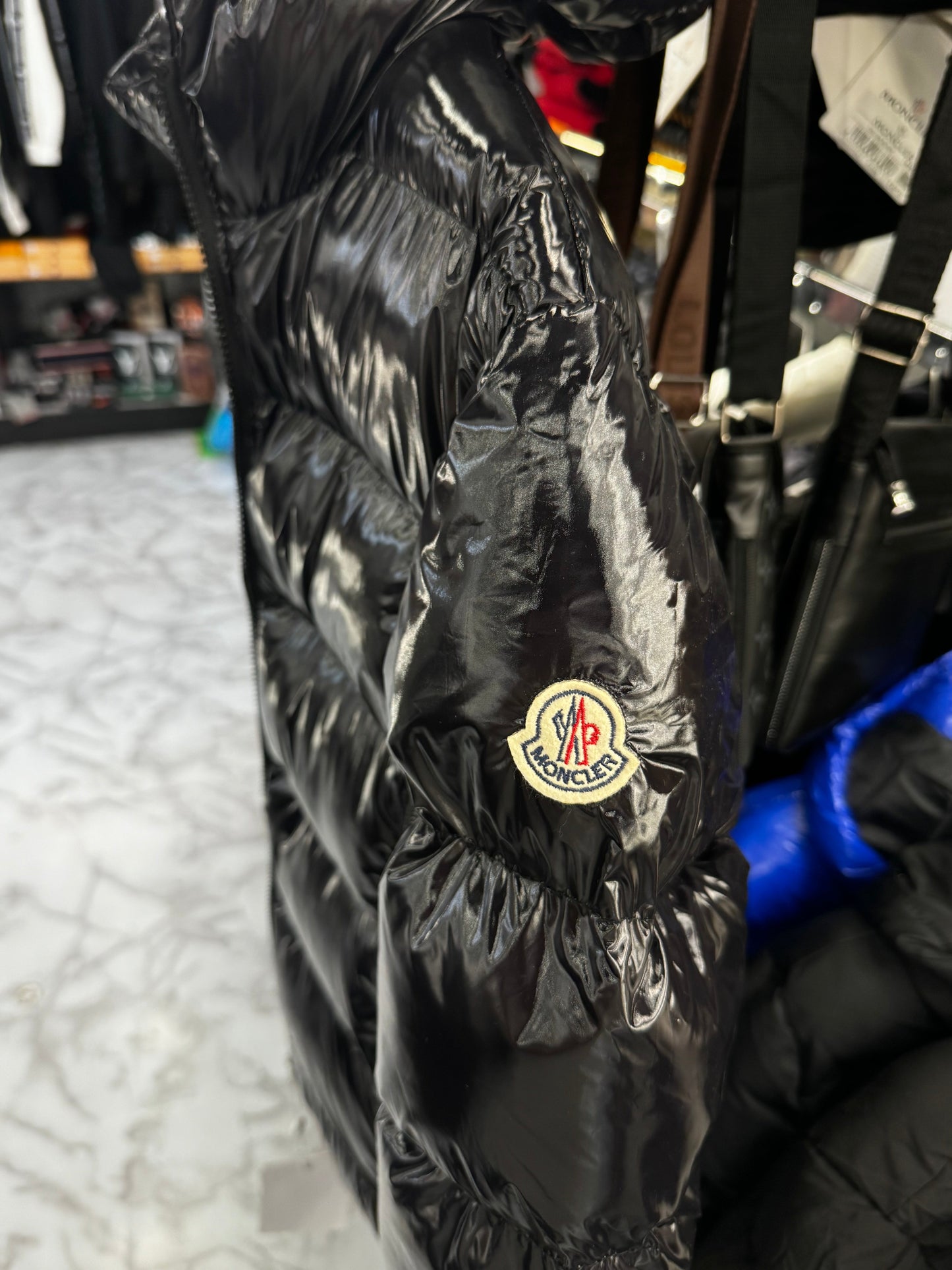 MONCLER - ΜΠΟΥΦΑΝ