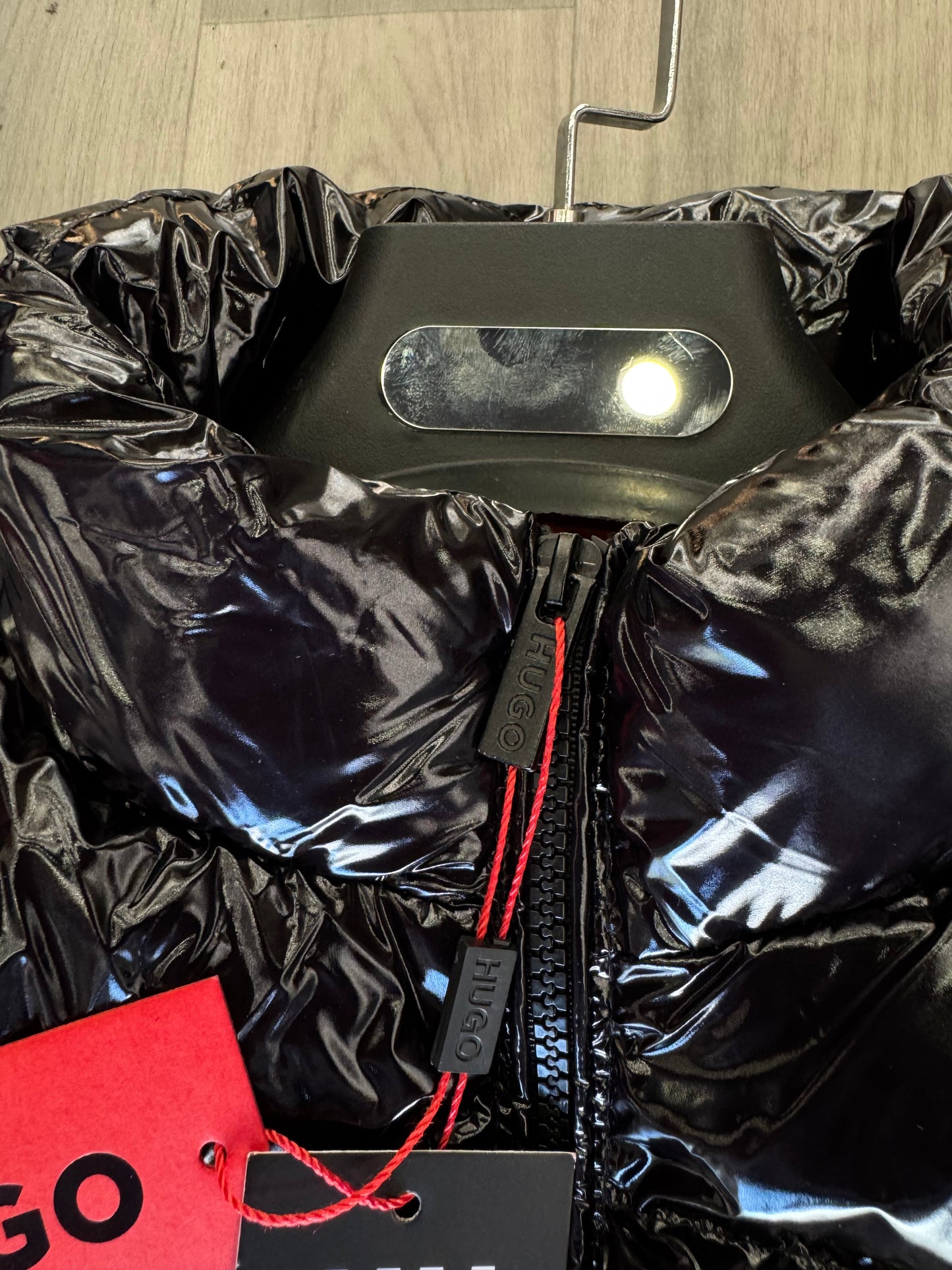 HUGO BLACK - ΑΜΑΝΙΚΟ ΜΠΟΥΦΑΝ