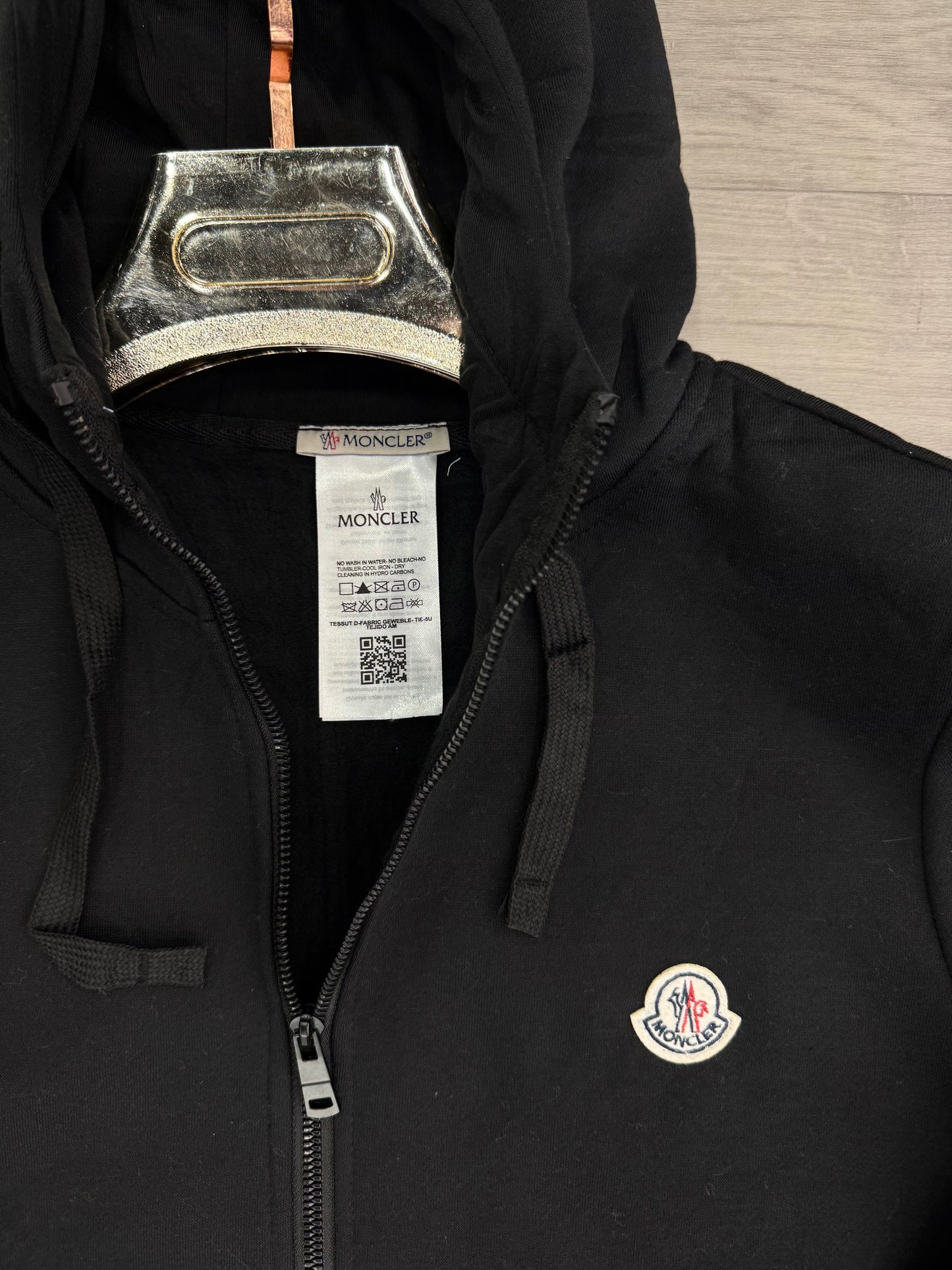 MONCLER V360 ΣΕΤ ΦΟΡΜΕΣ