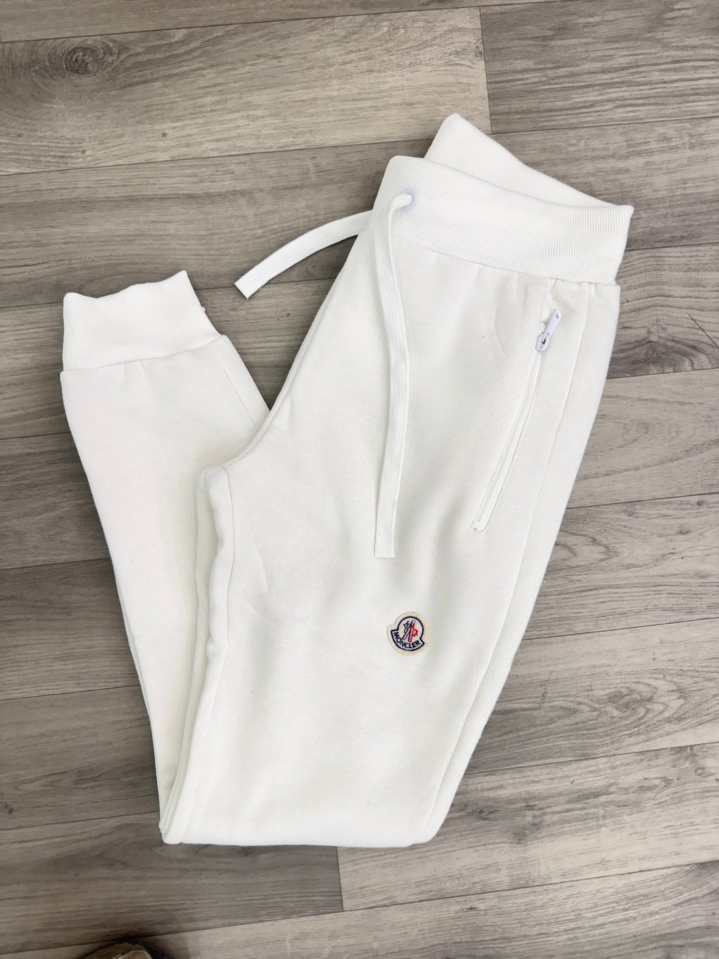 MONCLER V400 ΣΕΤ ΦΟΡΜΕΣ