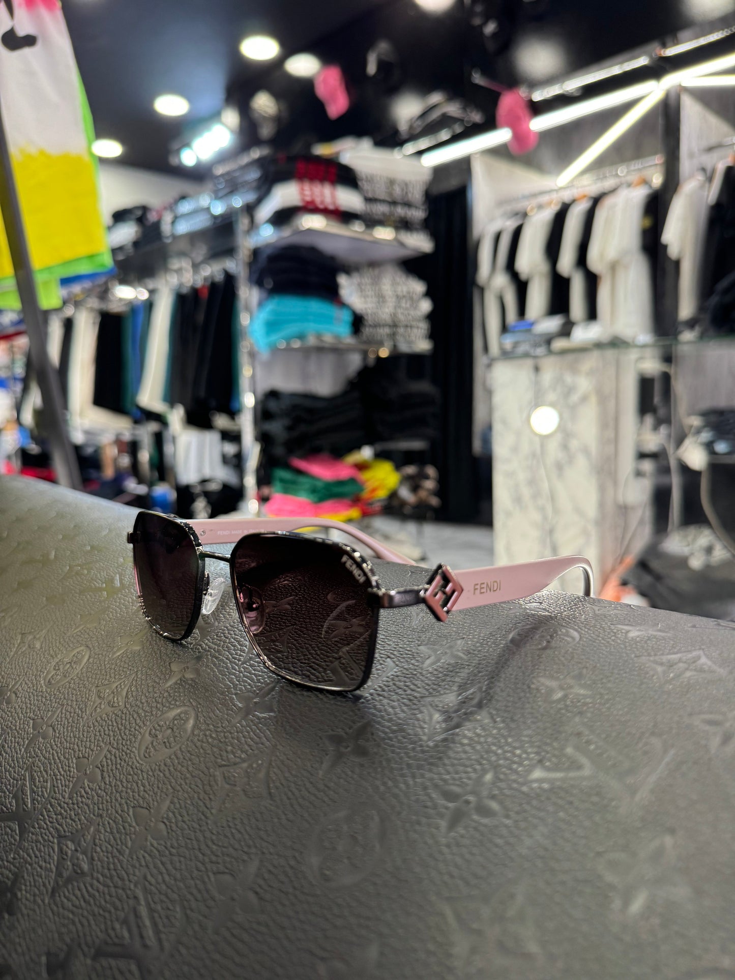SUNGLASSES - FENDI