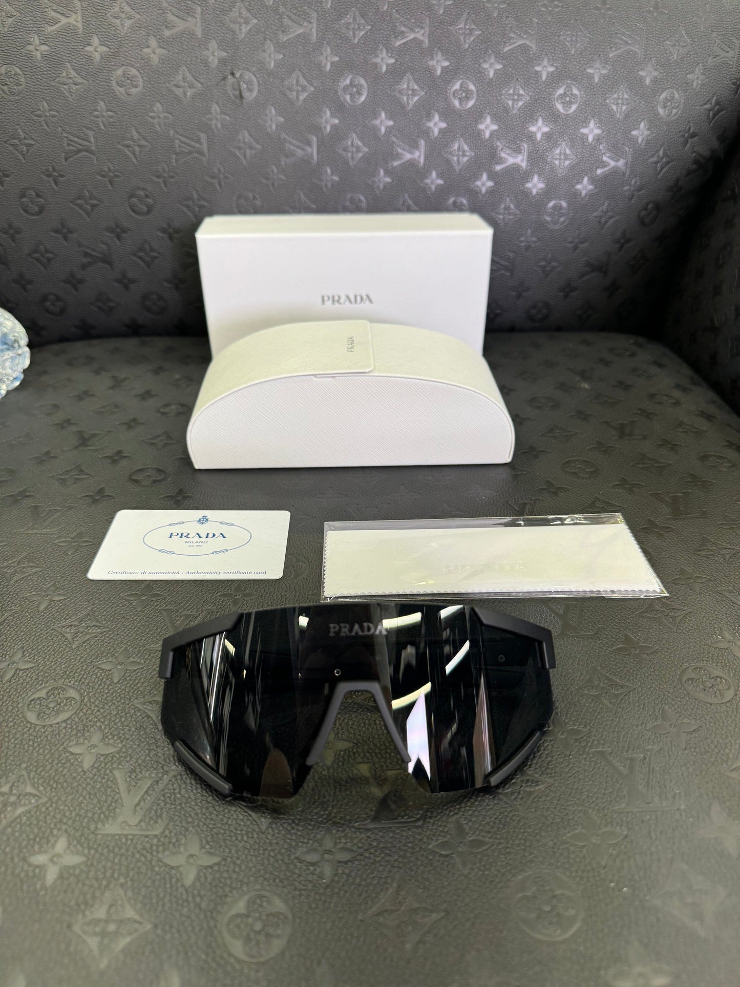 SUNGLASSES - PRADA