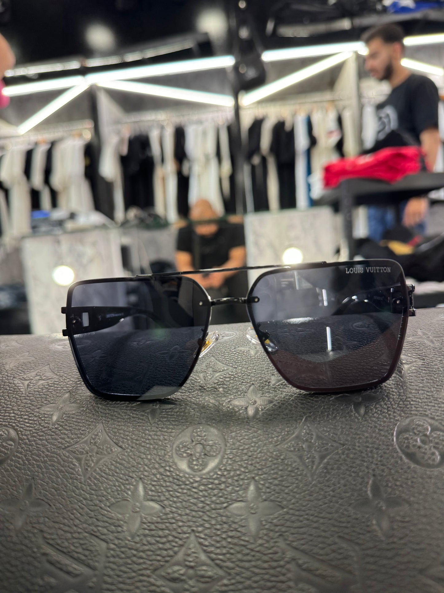 SUNGLASSES - LOUIS VUITTON